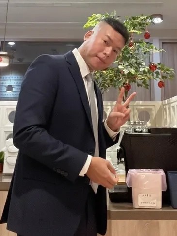 ZENG, YI-CHENG · Founder & CEO
